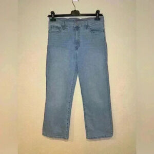 Joe’s light wash high rise straight jeans 32
